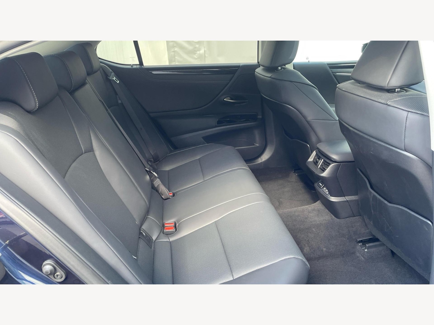 Used Lexus ES 2023 for sale - 76380677: Photo 11