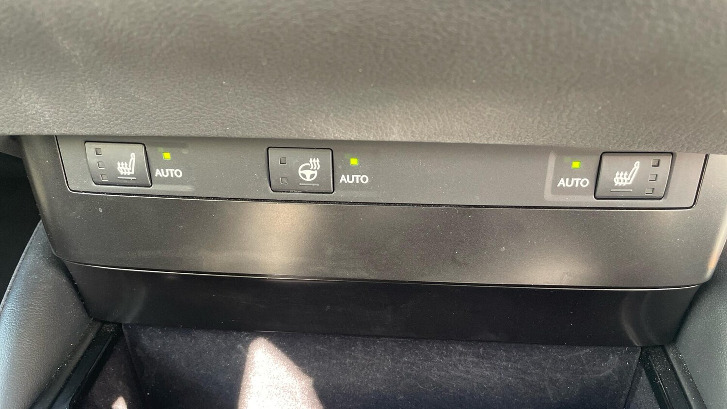 Used Lexus ES 2023 for sale - 76380677: Photo 37