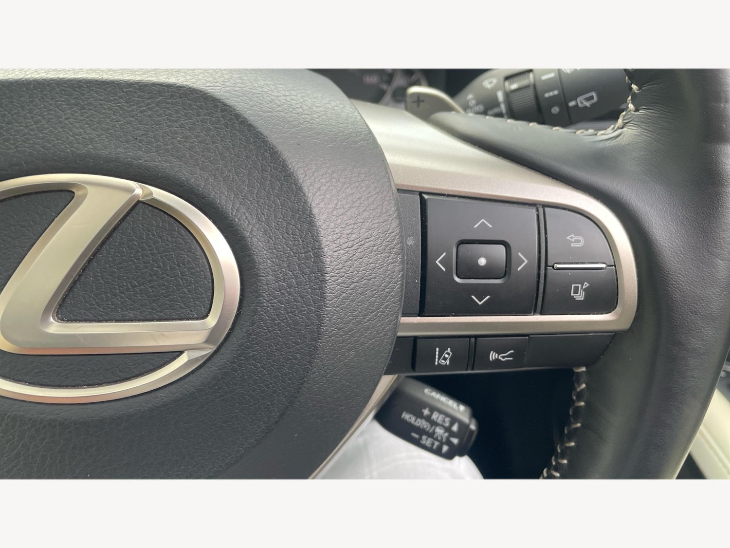 Used Lexus RX 2022 for sale - 77102030: Photo 30
