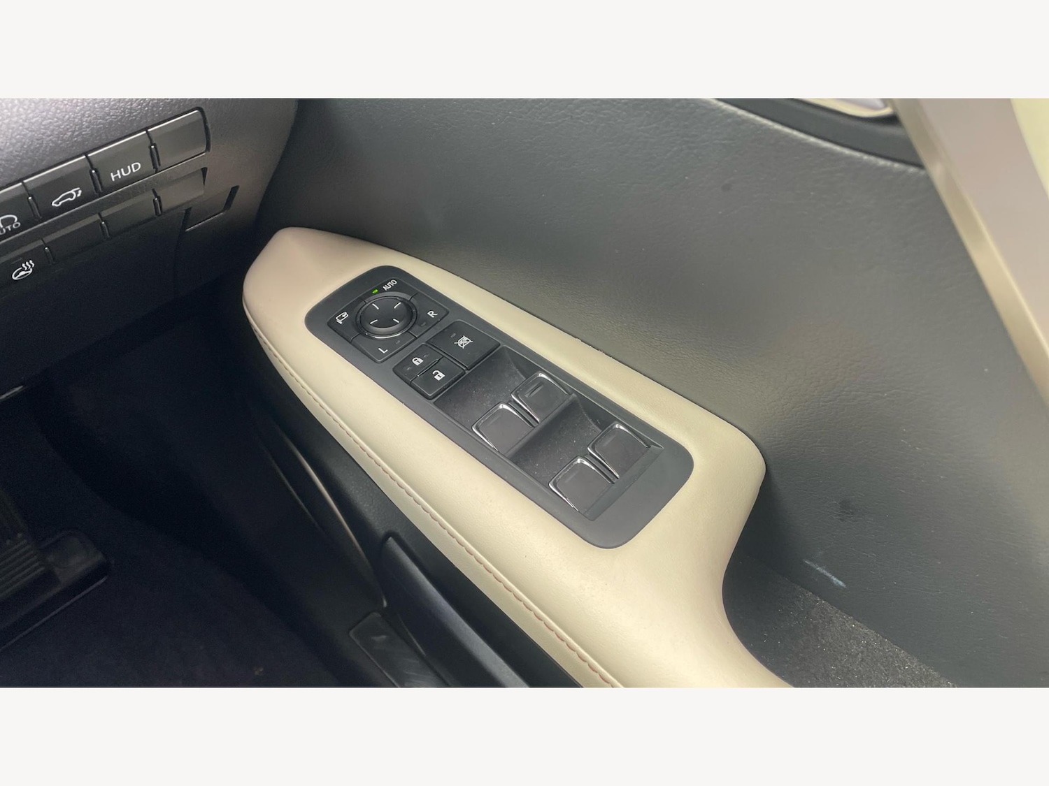 Used Lexus RX 2022 for sale - 77102030: Photo 31