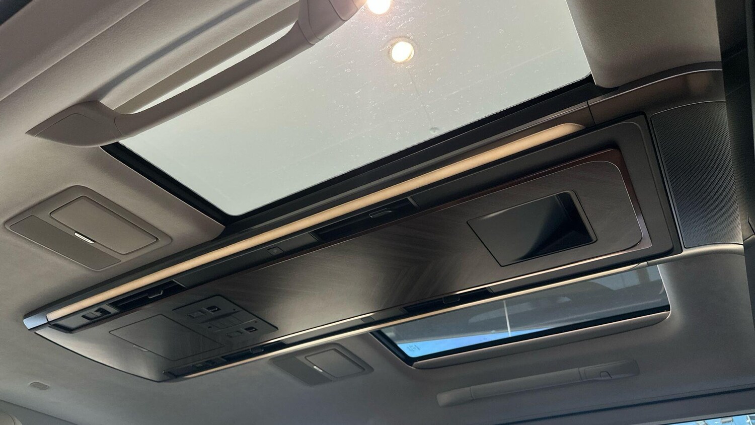 Used Lexus LM for sale - 77783204: Photo 26