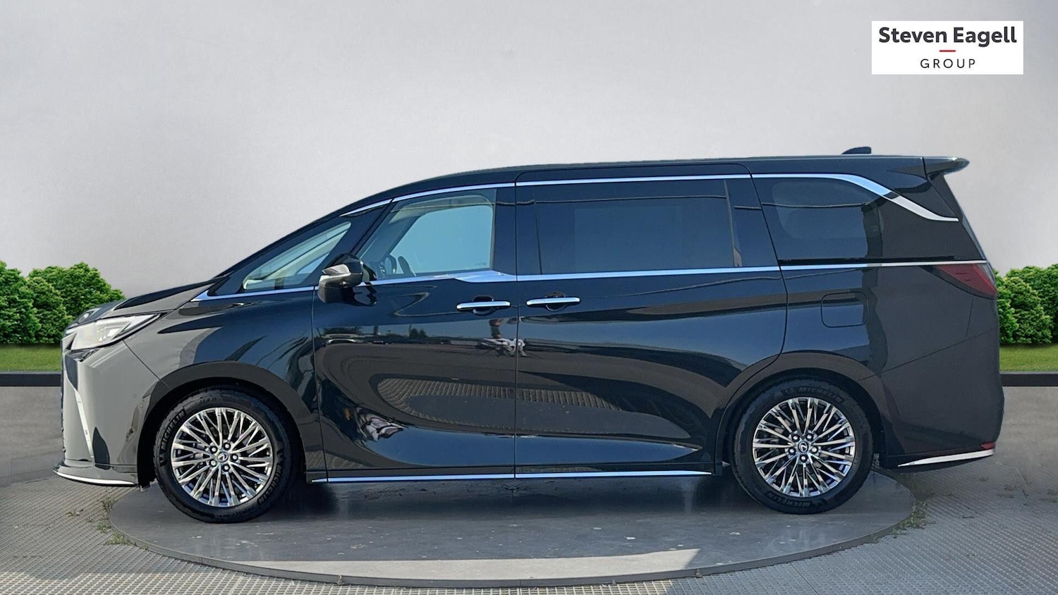 Used Lexus LM for sale - 77783204: Photo 3