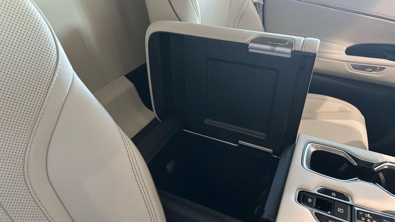 Used Lexus LM for sale - 77783204: Photo 35