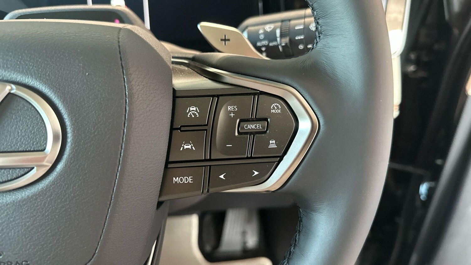 Used Lexus LM for sale - 77783204: Photo 38