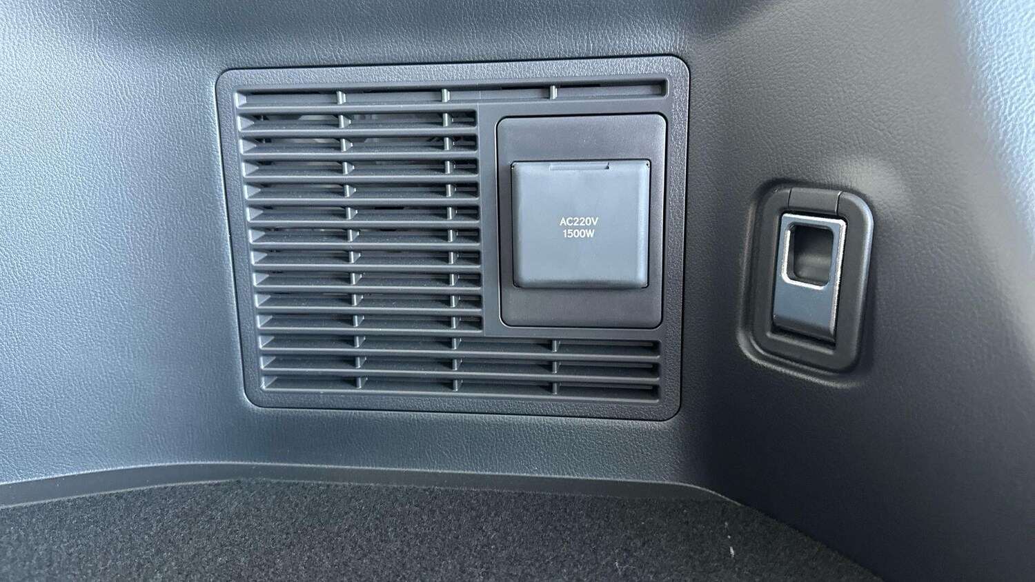 Used Lexus LM for sale - 77783204: Photo 51