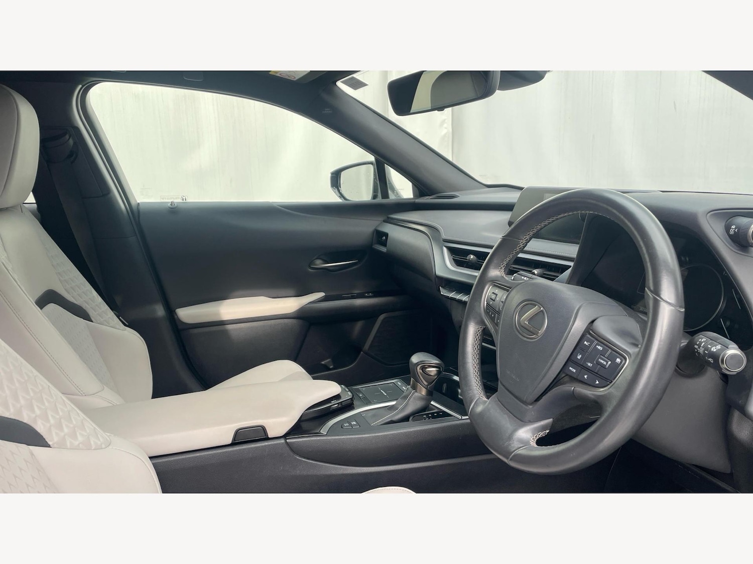 Used Lexus UX 2022 for sale - 77510359: Photo 15