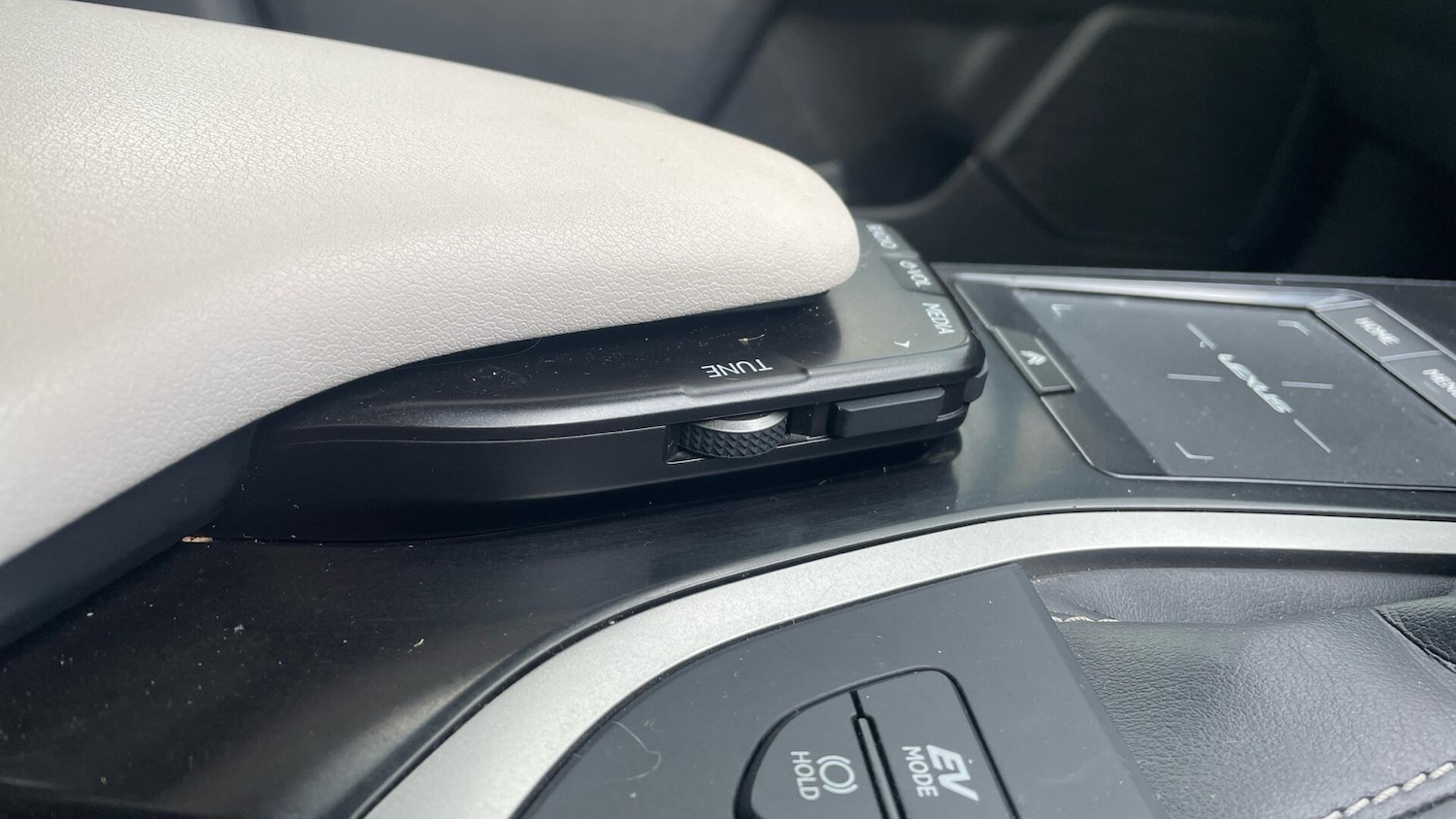 Used Lexus UX 2022 for sale - 77510359: Photo 41