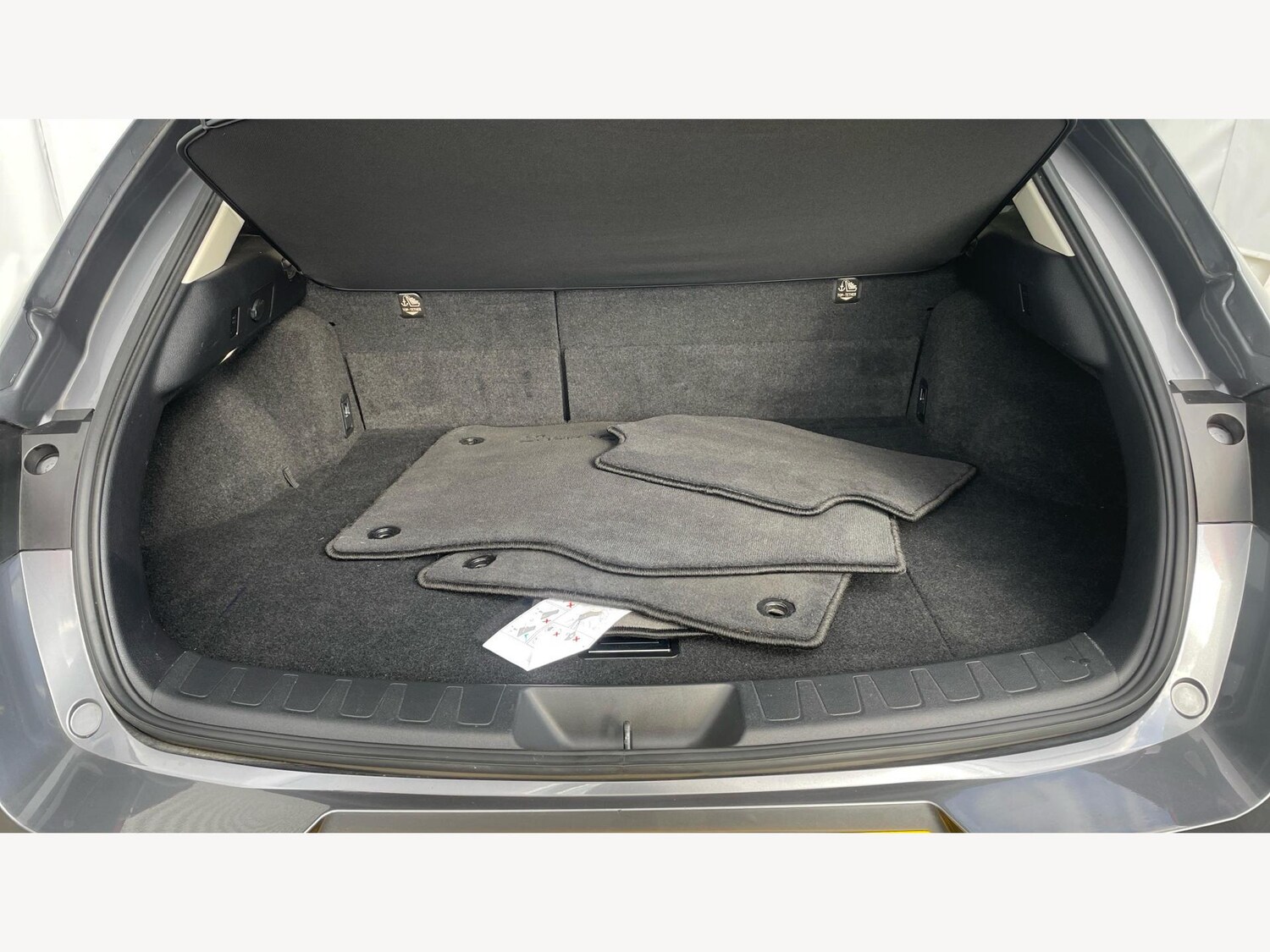 Used Lexus UX 2019 for sale - 76122784: Photo 17