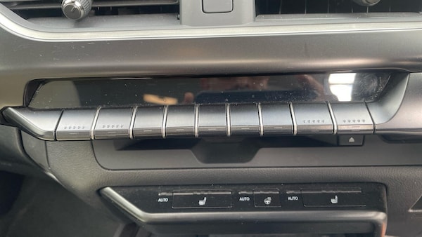 Used Lexus UX 2019 for sale - 76122784: Photo 31