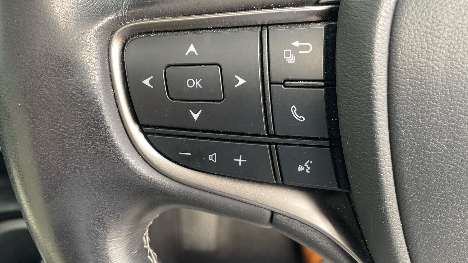 Used Lexus UX 2019 for sale - 76122784: Photo 35