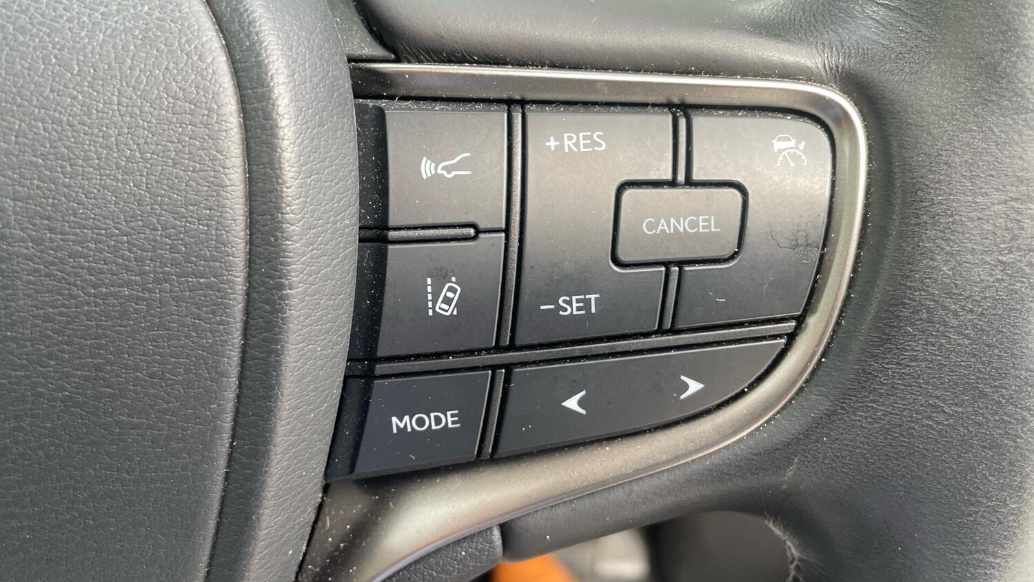 Used Lexus UX 2019 for sale - 76122784: Photo 36