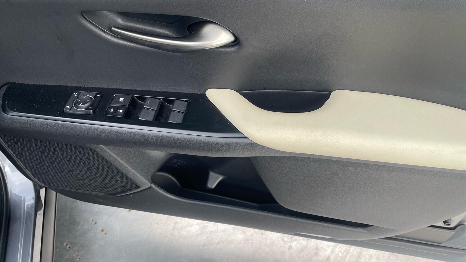 Used Lexus UX 2019 for sale - 76122784: Photo 41