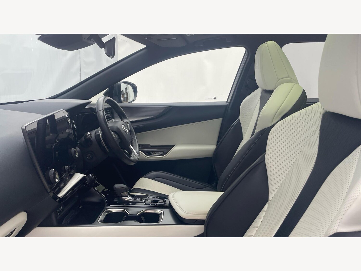 Used Lexus NX 2023 for sale - 76060502: Photo 8