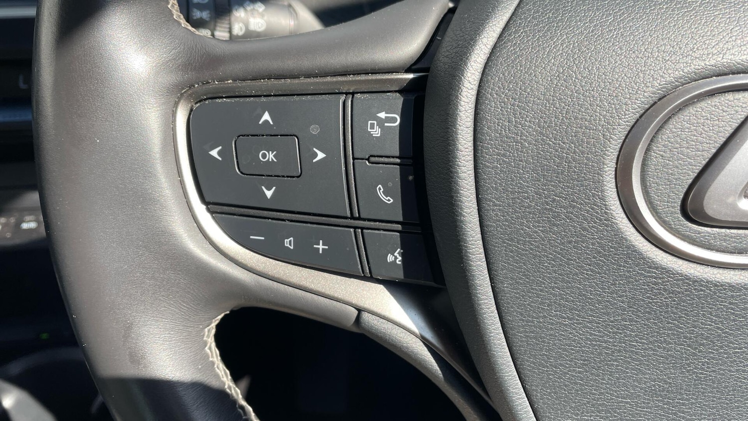 Used Lexus UX 2020 for sale - 77957574: Photo 34