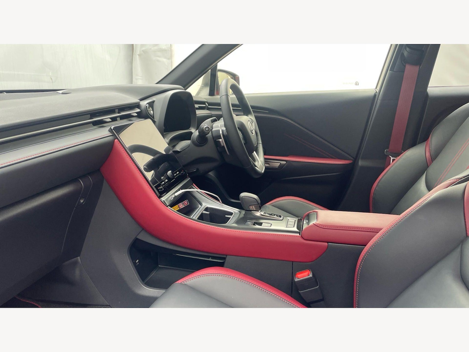 Used Lexus LBX 2025 for sale - 77925996: Photo 8