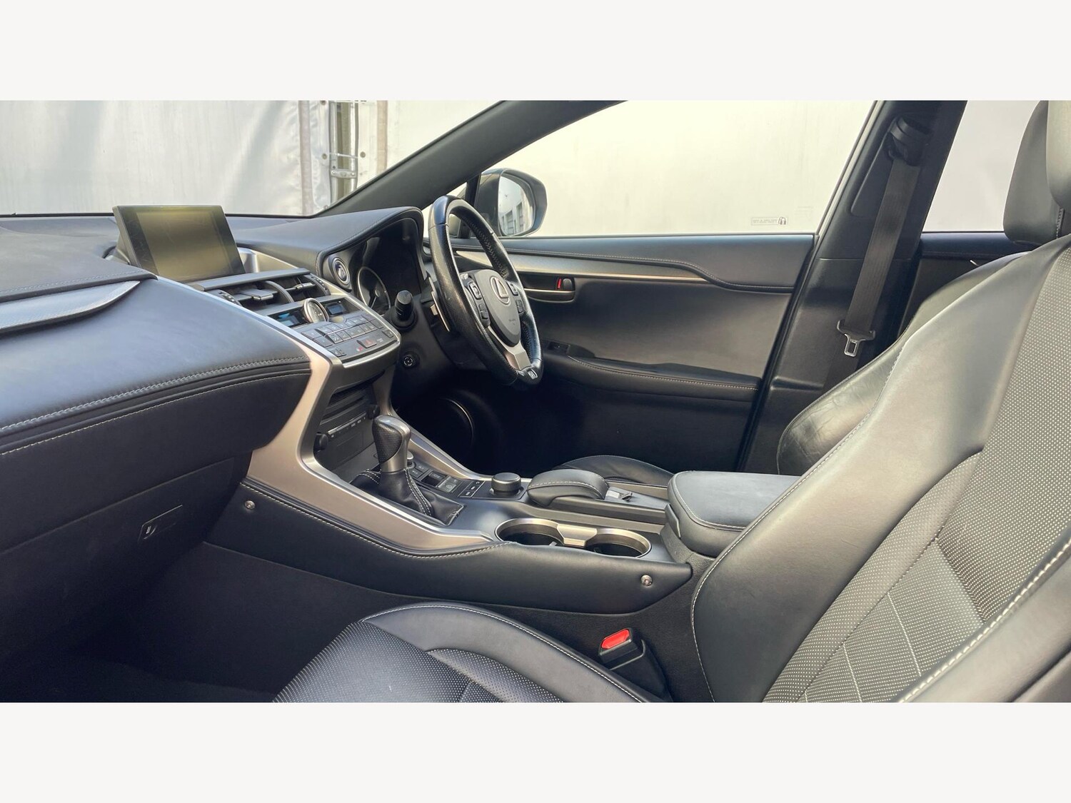 Used Lexus NX 2016 for sale - 76918538: Photo 8