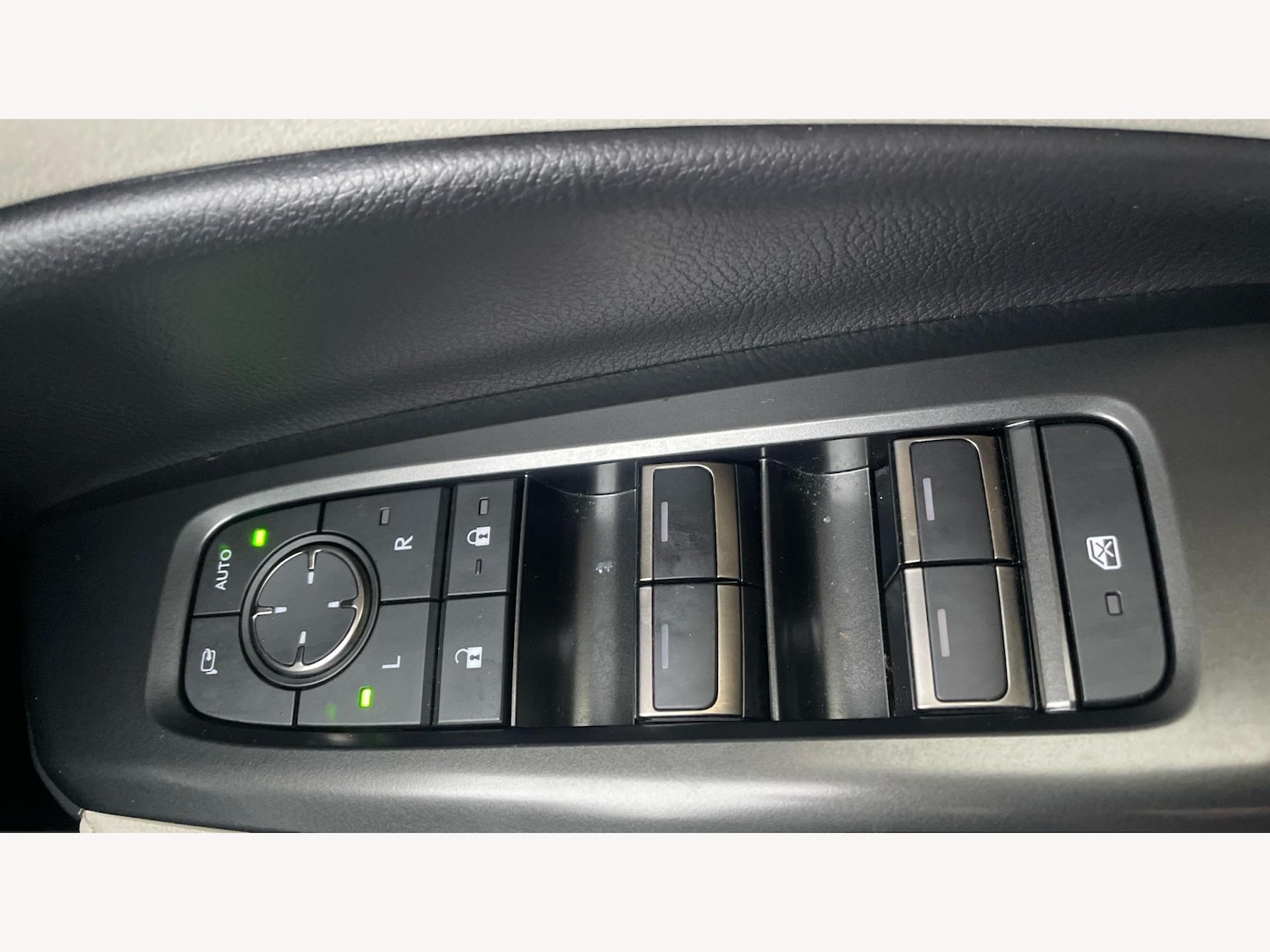 Used Lexus LBX 2024 for sale - 77202463: Photo 26