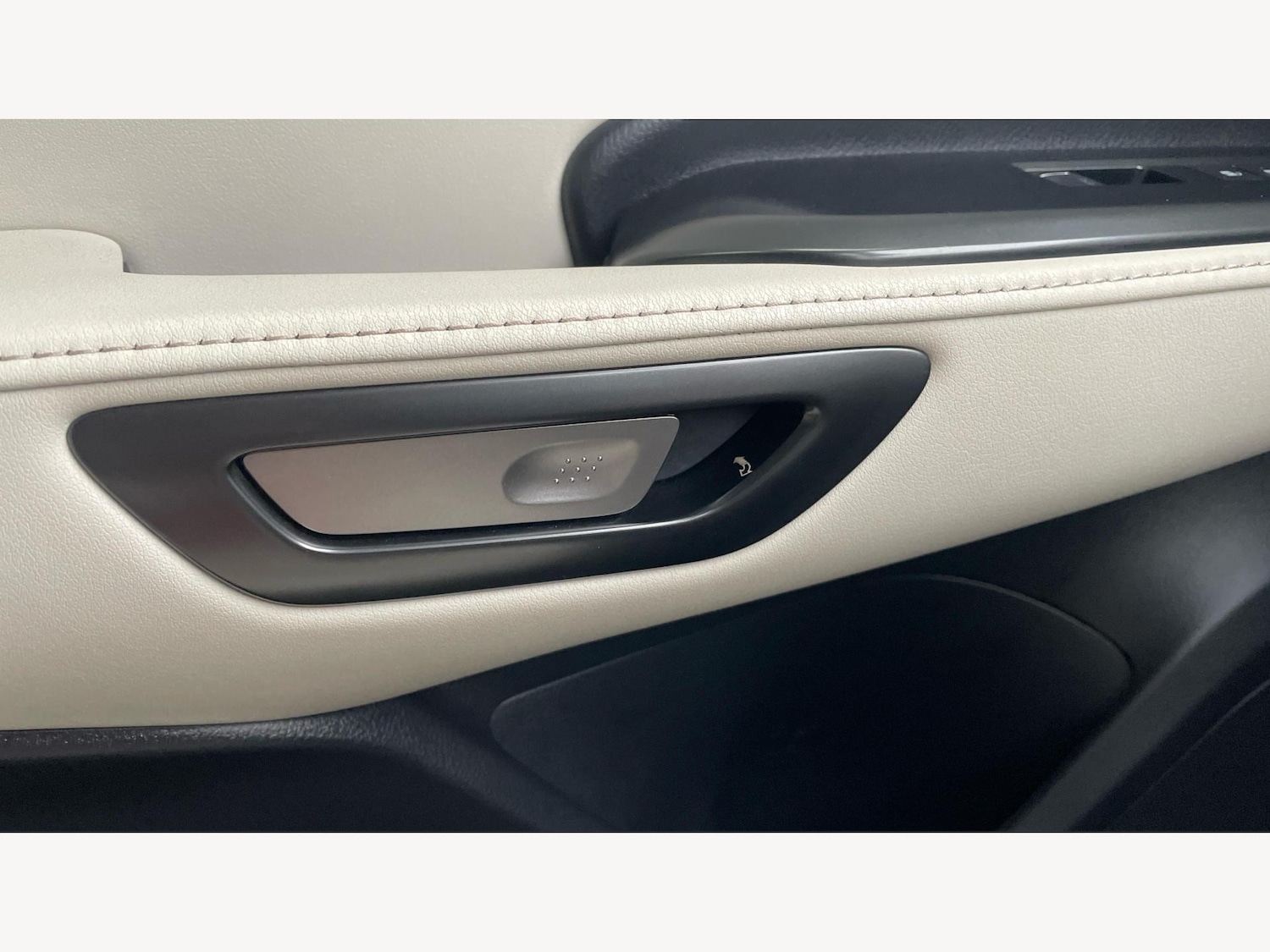 Used Lexus LBX 2024 for sale - 77202463: Photo 31