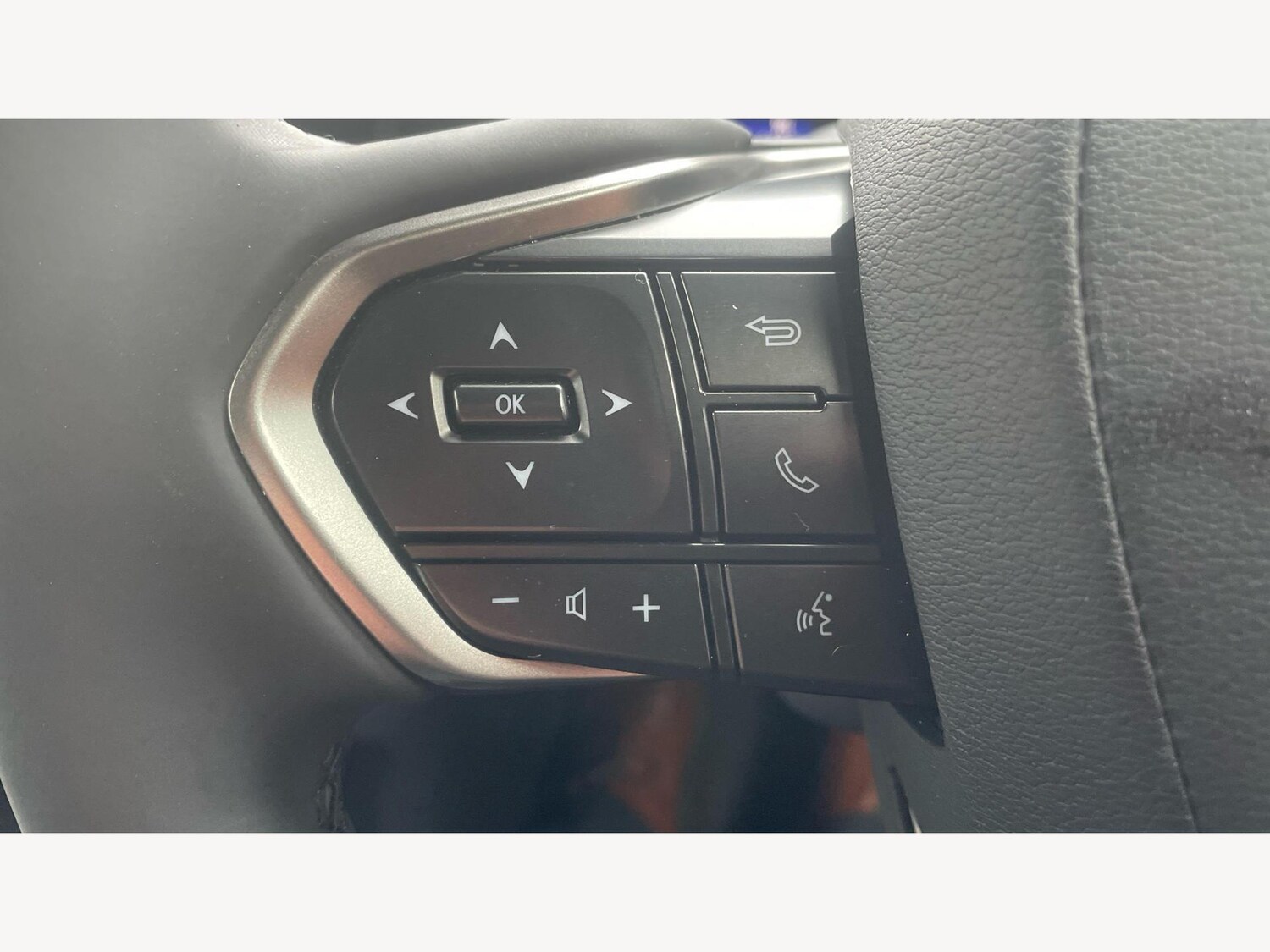 Used Lexus LBX 2025 for sale - 77440203: Photo 27