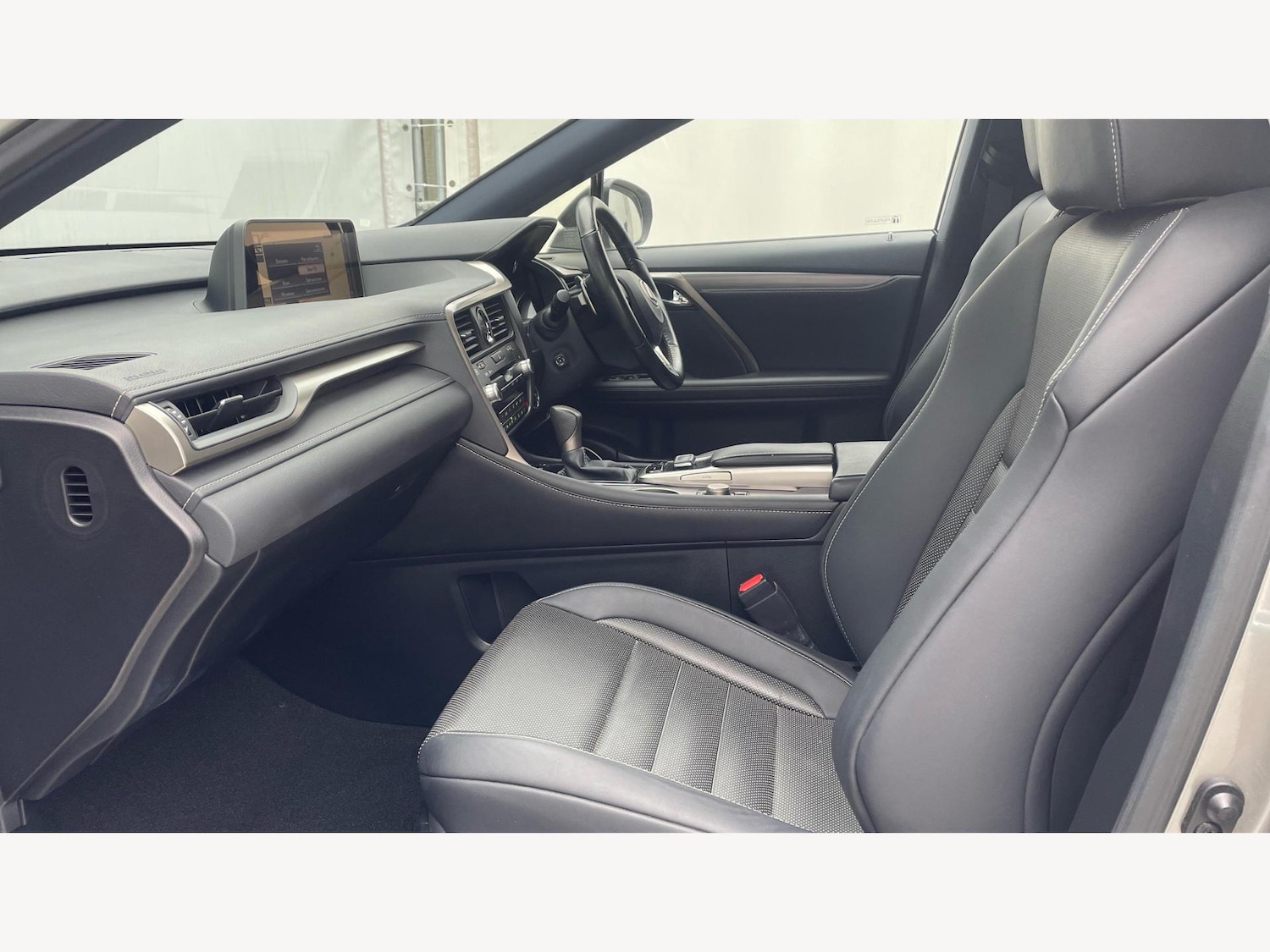 Used Lexus RX 2017 for sale - 76446669: Photo 8