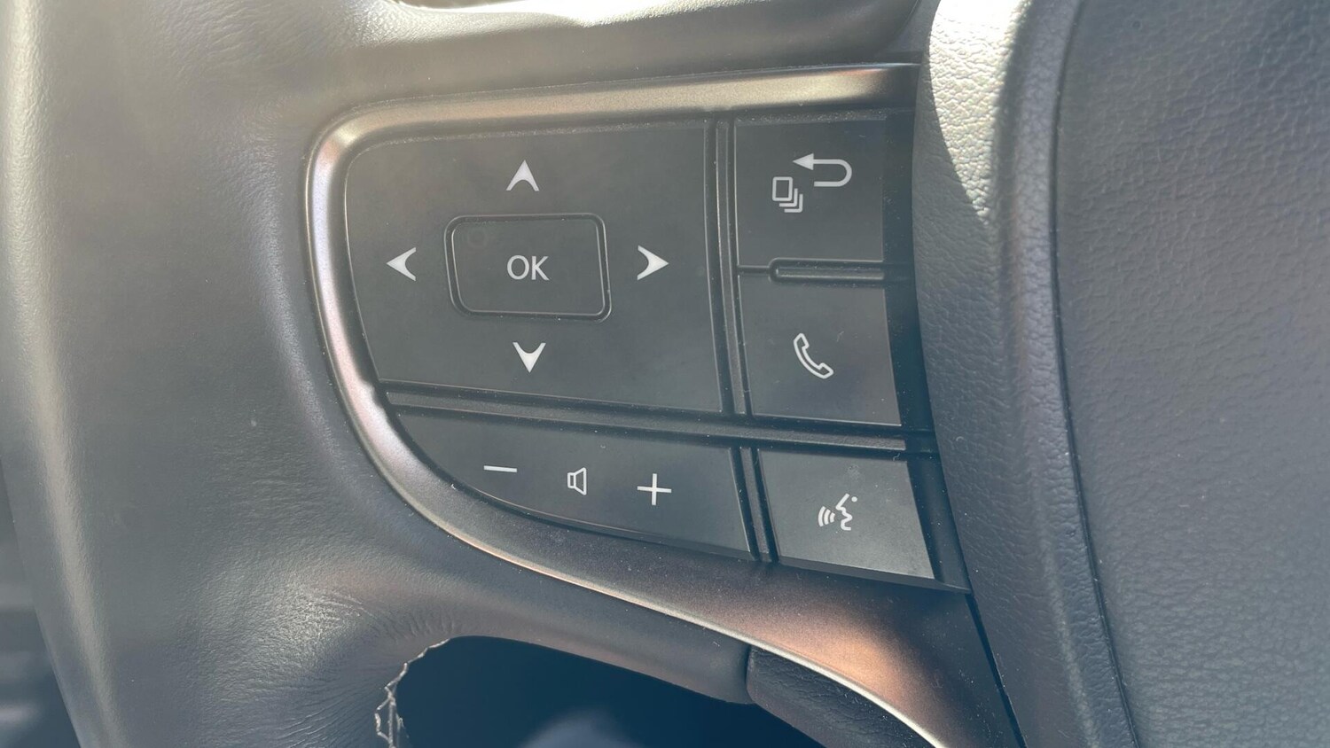 Used Lexus UX 2020 for sale - 77723165: Photo 41