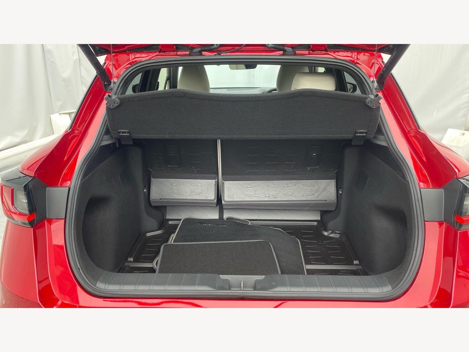 Used Lexus LBX 2025 for sale - 76381253: Photo 17