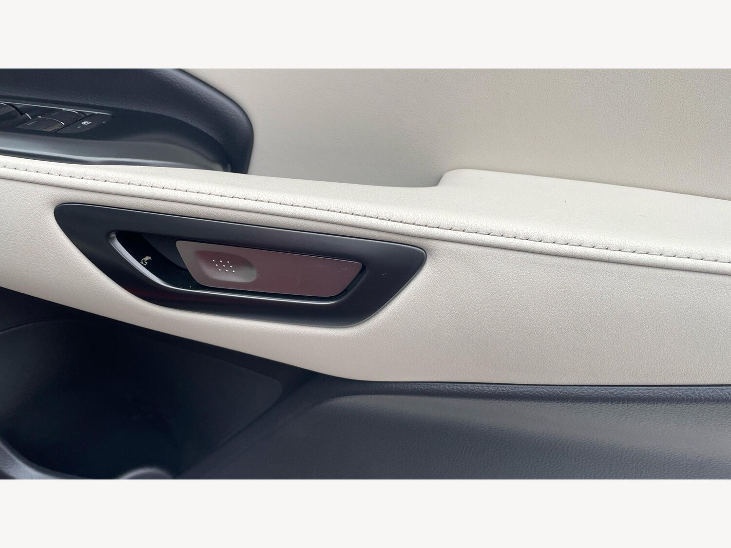 Used Lexus LBX 2025 for sale - 76381253: Photo 25