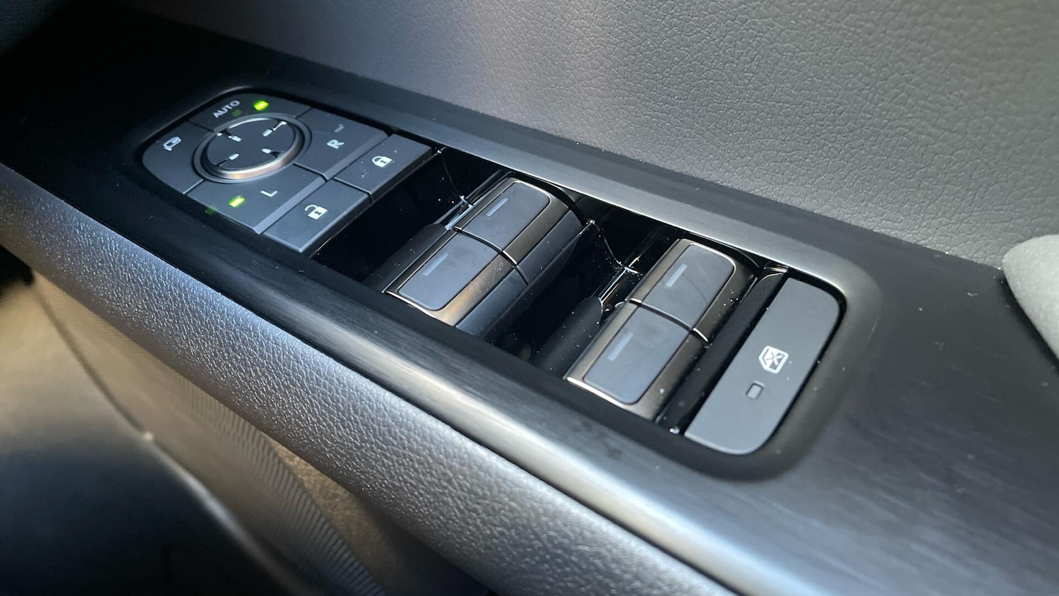 Used Lexus UX 2025 for sale - 77156697: Photo 36