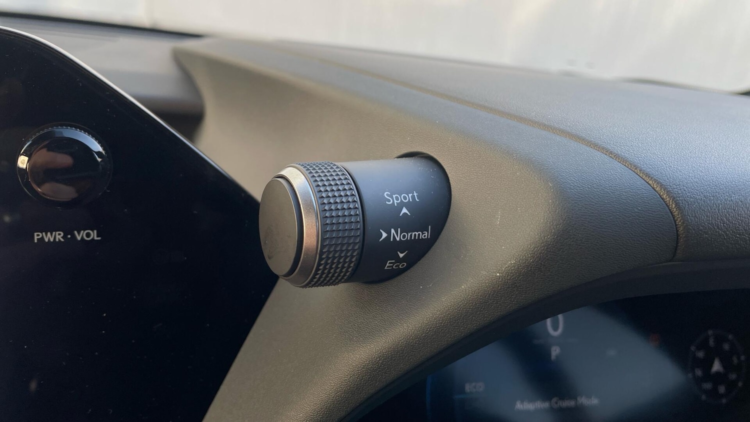 Used Lexus UX 2025 for sale - 77156697: Photo 37