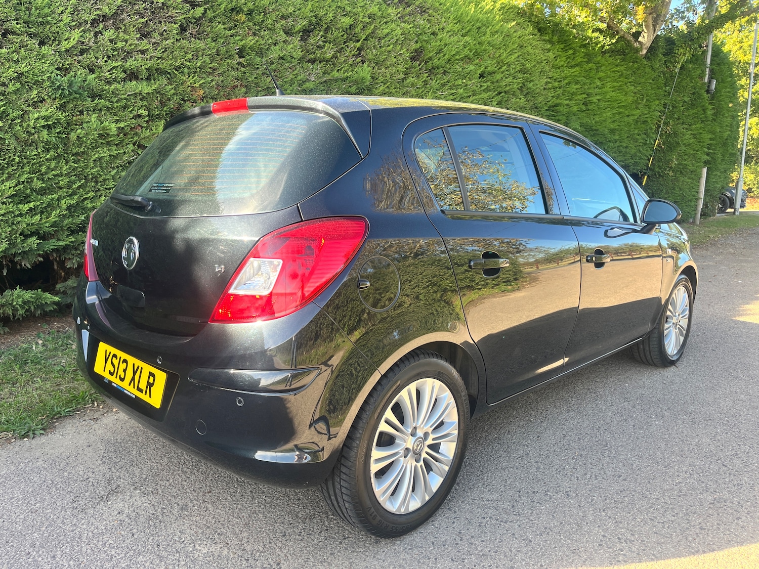 Used Vauxhall Corsa 2013 for sale - 75974923: Photo 2