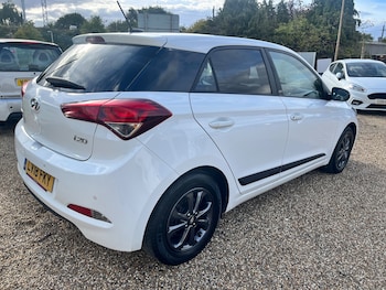 Used Hyundai i20 2018 for sale - 75974935: Photo