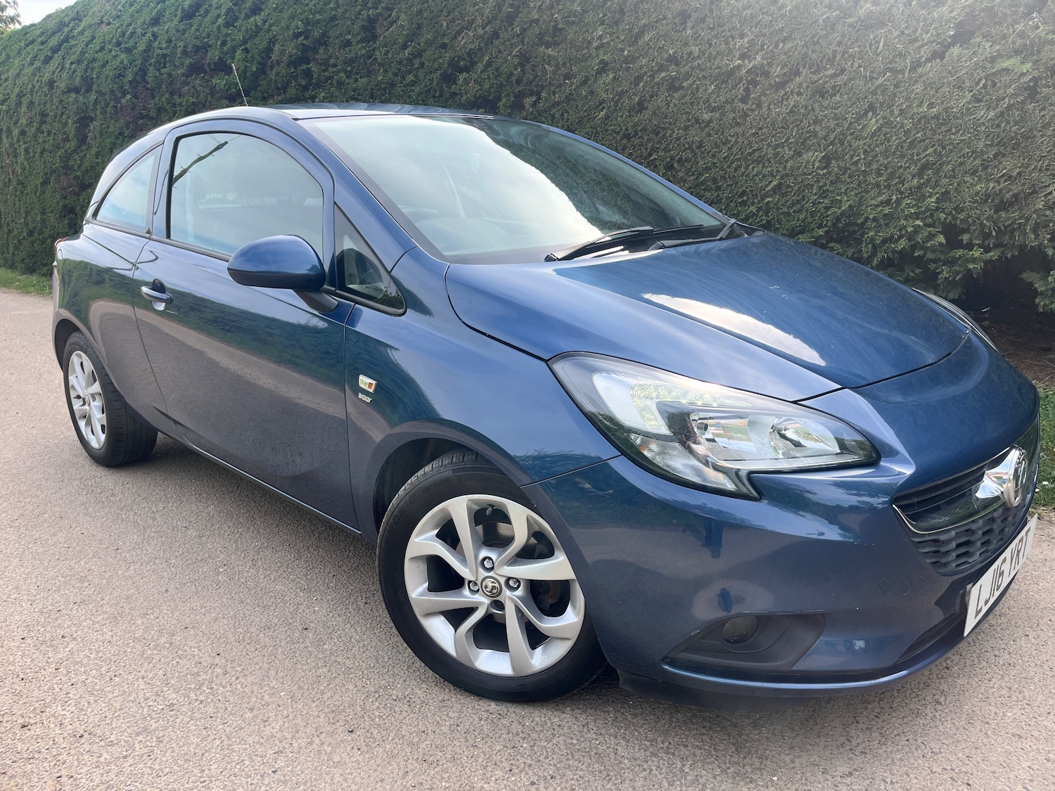 Used Vauxhall Corsa 2016 for sale - 75912564: Photo 1