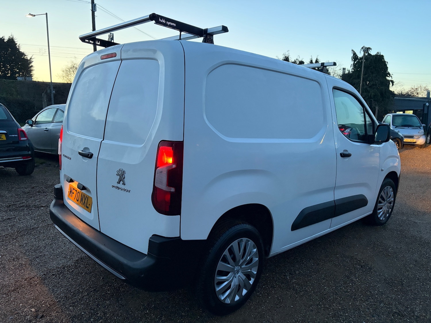 Used Peugeot Partner 2020 for sale - 76724060: Photo 2