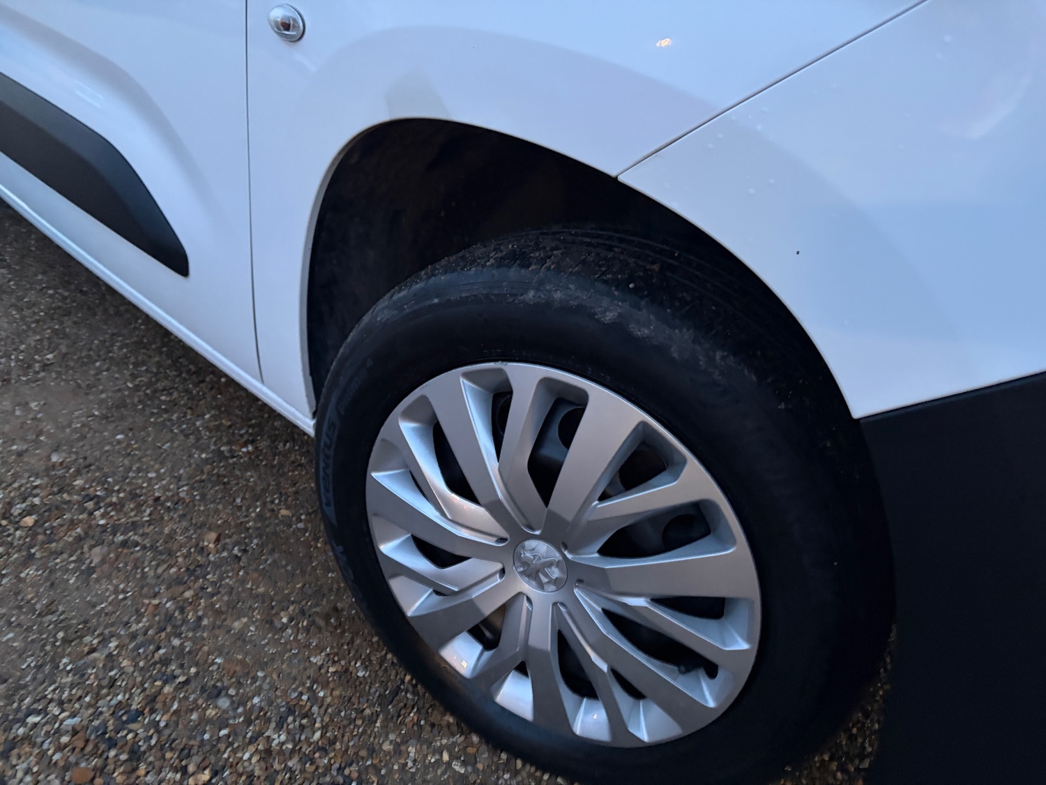 Used Peugeot Partner 2020 for sale - 76724060: Photo 7