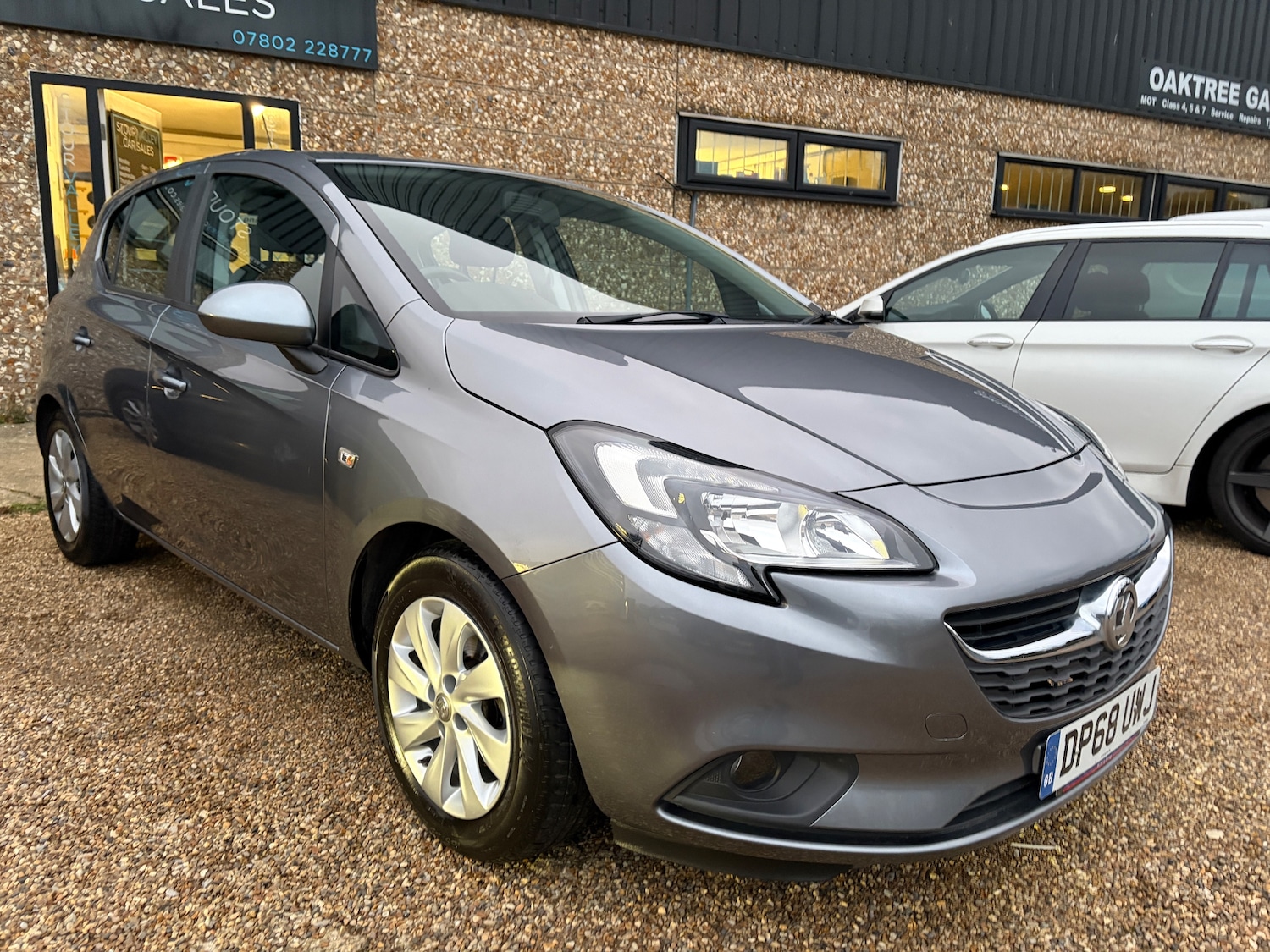 Used Vauxhall Corsa 2018 for sale - 76641632: Photo 2