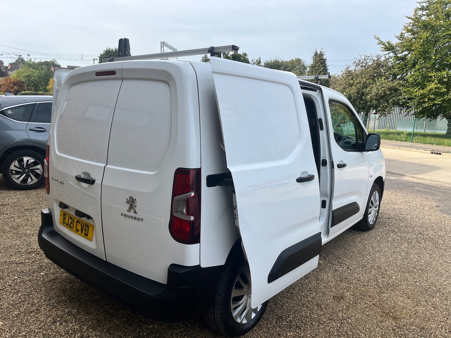 Used Peugeot Partner 2021 for sale - 75912590: Photo 3