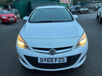 Used Vauxhall Astra 2015 for sale - 77399621: Photo