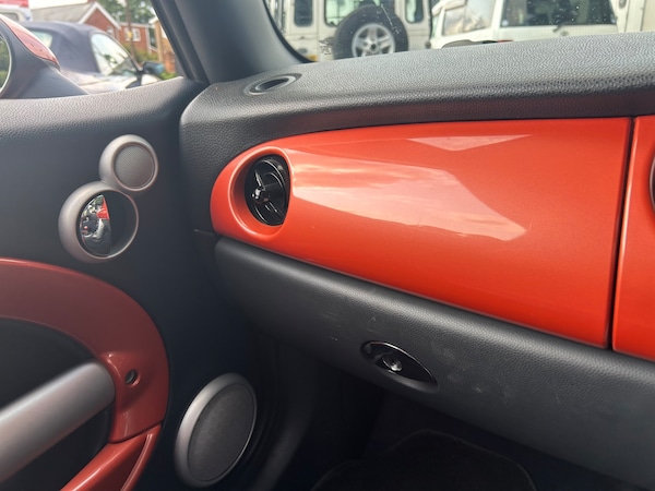 Used MINI Convertible 2006 for sale - 74858646: Photo 13