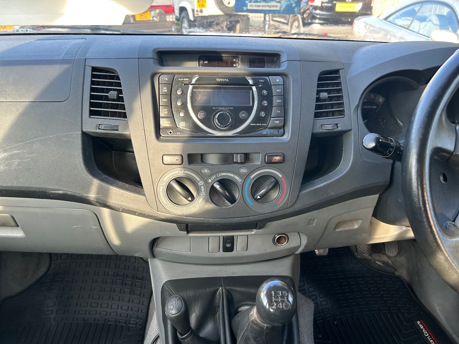 Used Toyota Hilux 2011 for sale - 77421256: Photo 18