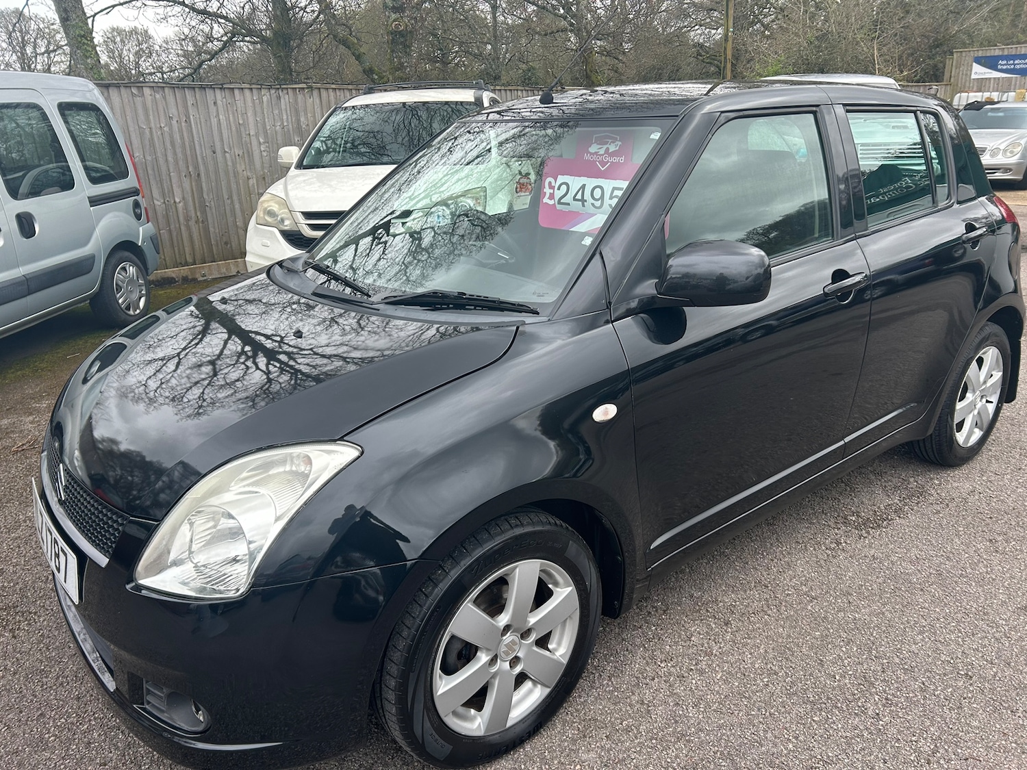 Used Suzuki Swift 2009 for sale - 76107021: Photo 2