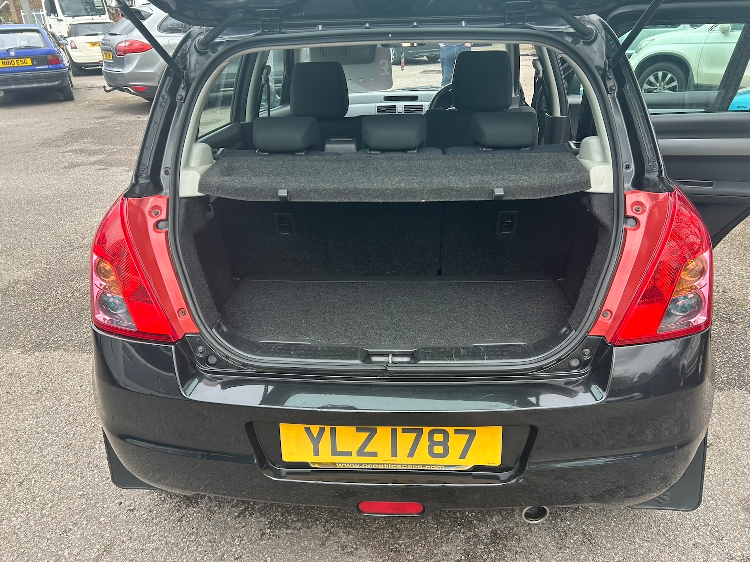 Used Suzuki Swift 2009 for sale - 76107021: Photo 9