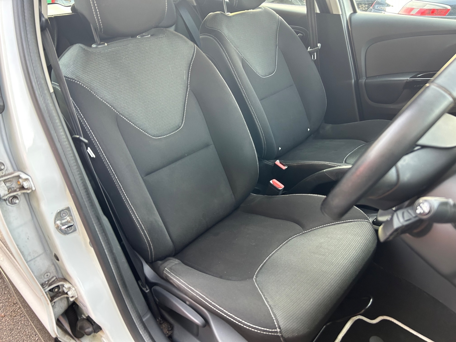 Used Renault Clio 2014 for sale - 76077161: Photo 14