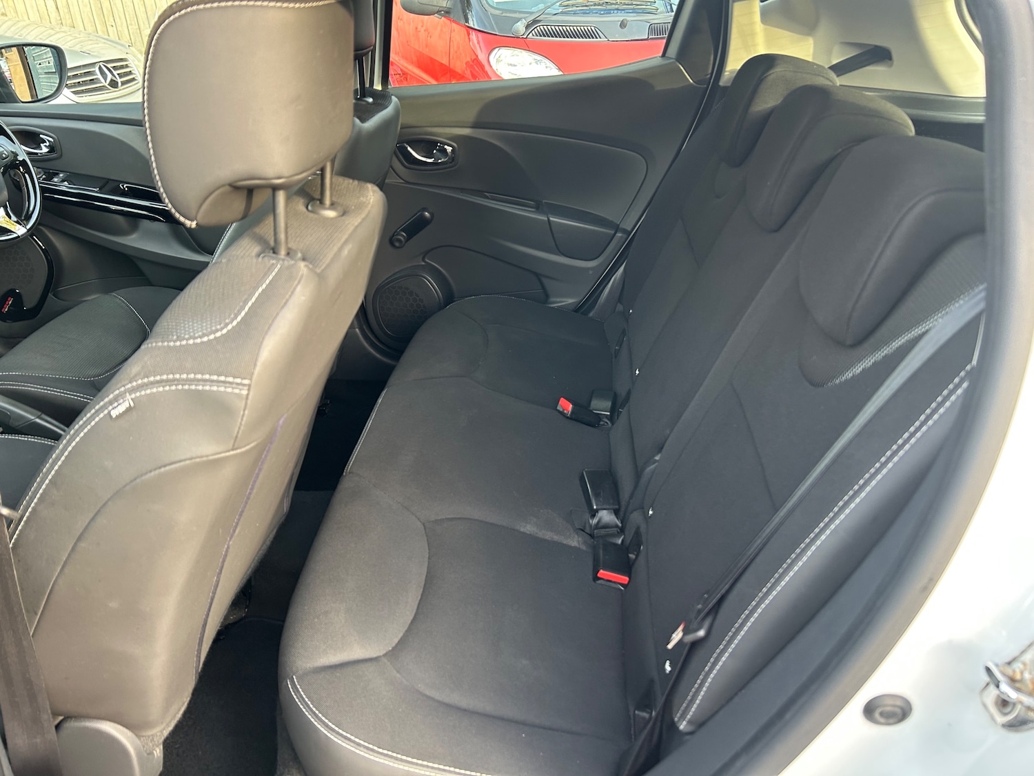 Used Renault Clio 2014 for sale - 76077161: Photo 17