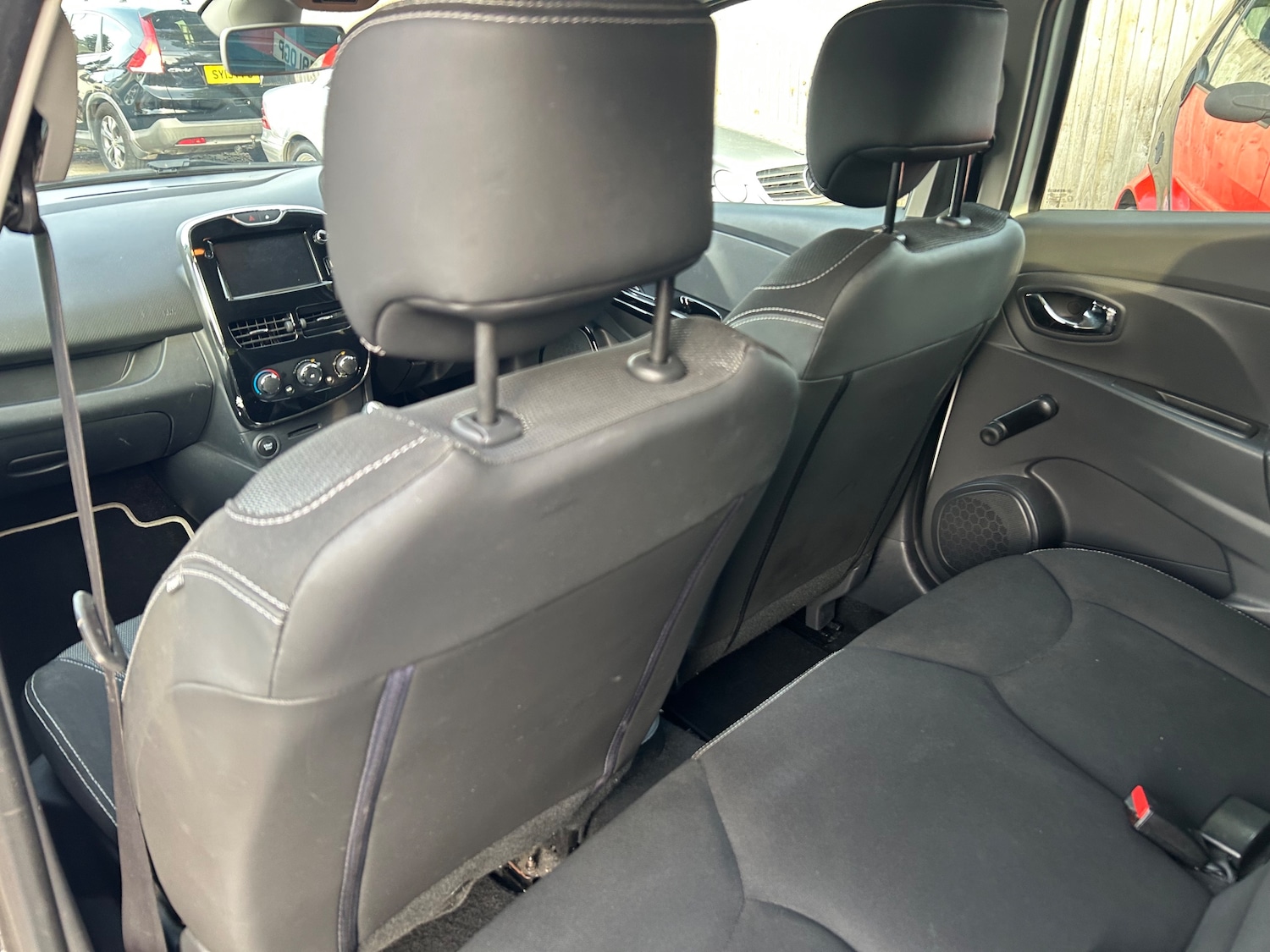 Used Renault Clio 2014 for sale - 76077161: Photo 19