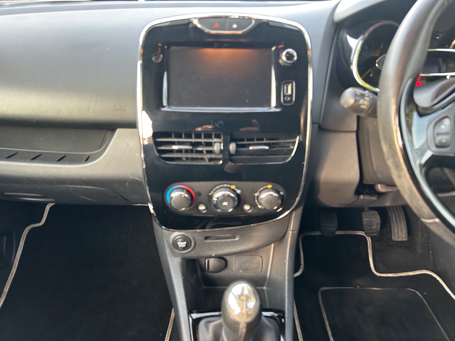 Used Renault Clio 2014 for sale - 76077161: Photo 22