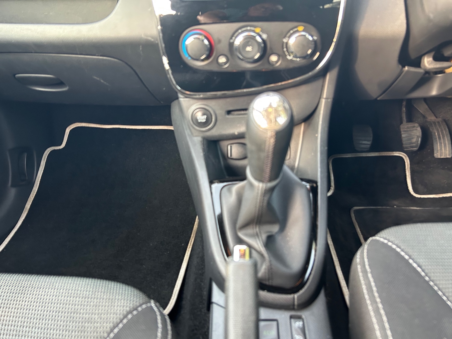 Used Renault Clio 2014 for sale - 76077161: Photo 24