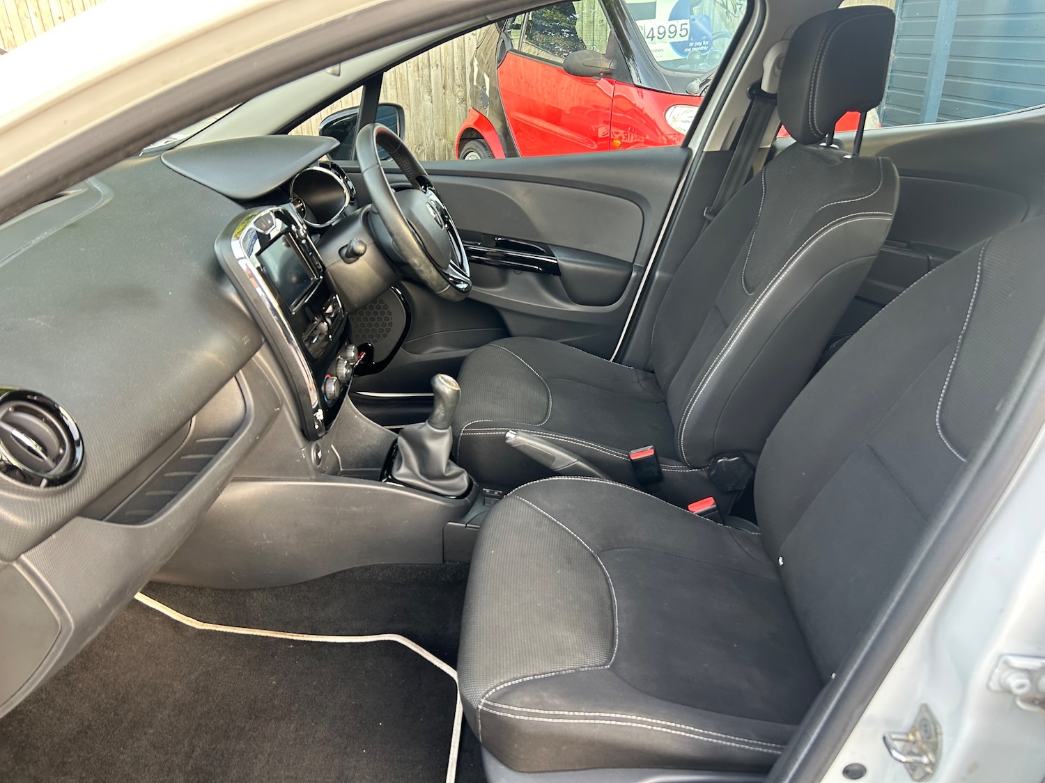 Used Renault Clio 2014 for sale - 76077161: Photo 26