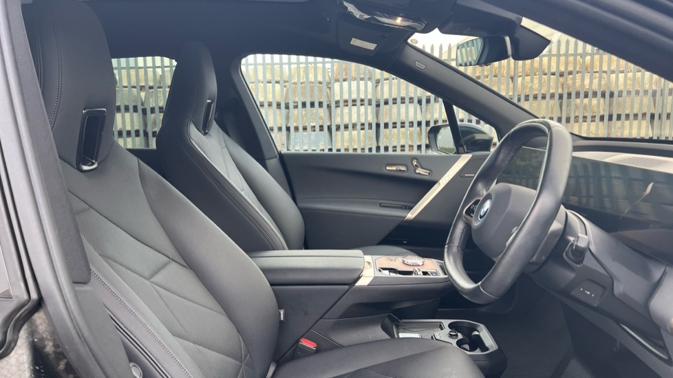 Used BMW iX 2022 for sale - 76086764: Photo 11