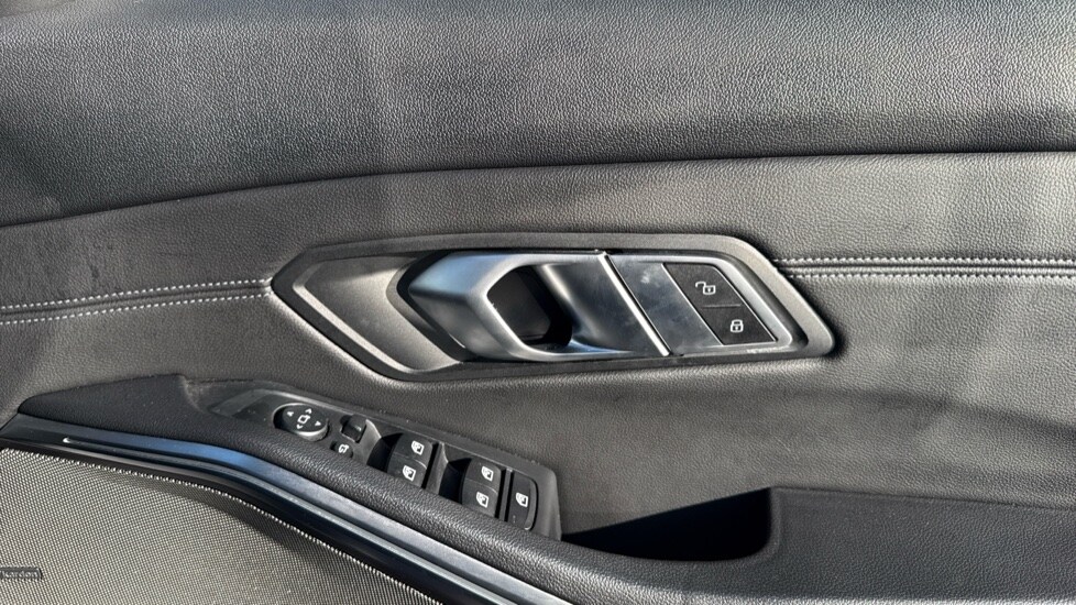 Used BMW 3 Series 2021 for sale - 76116799: Photo 36