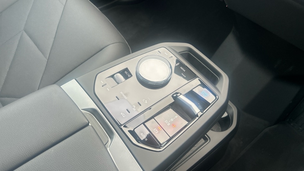 Used BMW iX 2025 for sale - 76760710: Photo 10
